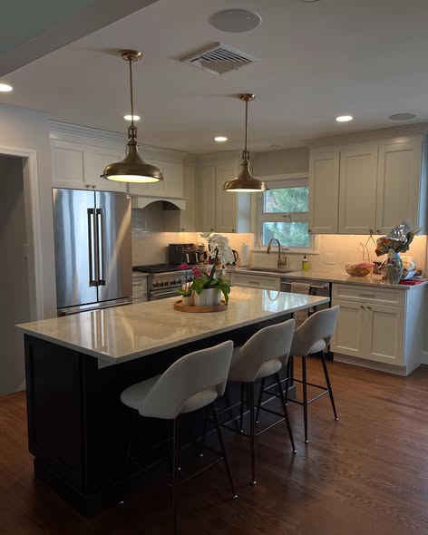 Contemporary Two-Tone Kitchen Cabinetry - Fusion Door Collection
